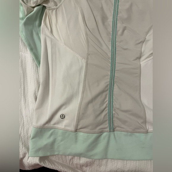 Lululemon Jacket - Picture 3 of 4